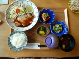 和洋猪食処 またたび